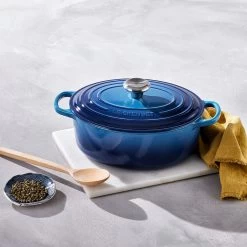 Le Creuset Braadpan Signature - Ovaal - Azure - ø 31 Cm / 6.3 Liter 9 Le Creuset Braadpan Signature - Ovaal - Azure - ø 31 Cm / 6.3 Liter -Keukenbenodigdheden Winkel 21178292202430 alt5 1