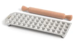 Marcato Ravioli Maker Met Deegroller - 48 Vaks - 2.5 X 2.5 Cm