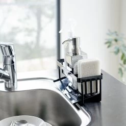 Yamazaki Gootsteenorganiser Tower Zwart -Keukenbenodigdheden Winkel 5017TOWERSPONGEANDBOTTLEHOLDERWITHDRAINERBK 3 1000x