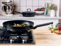 BK Wokpan Easy Induction - Aluminium - ø 30 Cm / 5 Liter - Keramische Anti-aanbaklaag 8 BK Wokpan Easy Induction - Aluminium - ø 30 Cm / 5 Liter - Keramische Anti-aanbaklaag -Keukenbenodigdheden Winkel 5a9af3504a9db6be68e4bbede96c4729367a182c BK Easy Induction Wok 005