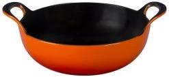 Le Creuset Wokpan / Balti Dish - Oranjerood - ø 24 Cm / 2.7 Liter - Geëmailleerde Anti-aanbaklaag