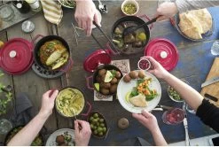 Staub Braadpan / Cocotte - Kersenrood - ø 22 Cm / 2.6 Liter 9 Staub Braadpan / Cocotte - Kersenrood - ø 22 Cm / 2.6 Liter -Keukenbenodigdheden Winkel 750036246