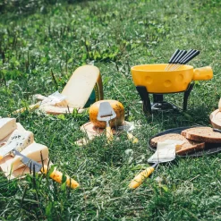 Boska Fondueset Cheesy - 6 Personen - Geel/zwart - 1.3 Liter -Keukenbenodigdheden Winkel 853512 BOSKAFondueSetSuperCheesy 4 2400x