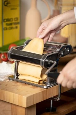 Blackwell Pastamachine Set (met 2 Opzetstukken) - RVS 11 Blackwell Pastamachine Set (met 2 Opzetstukken) - RVS -Keukenbenodigdheden Winkel 8720364453701 16