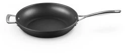 Le Creuset Sauteerpan Les Forgées TNS - ø 30 Cm / 3.7 Liter - Standaard Anti-aanbaklaag 10 Le Creuset Sauteerpan Les Forgées TNS - ø 30 Cm / 3.7 Liter - Standaard Anti-aanbaklaag -Keukenbenodigdheden Winkel LC 20190624 ZS PS FS 51101300010202 002