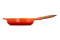 Le Creuset Hapjespan Signature - Oranjerood - ø 28 Cm / 3.6 Liter- Geëmailleerde Anti-aanbaklaag 7 Le Creuset Hapjespan Signature - Oranjerood - ø 28 Cm / 3.6 Liter- Geëmailleerde Anti-aanbaklaag -Keukenbenodigdheden Winkel LC 20210721 HL PS FS 20259280900422 003