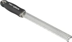 Microplane Rasp Premium Classic - Fijn - Zwart -Keukenbenodigdheden Winkel Microplane Premium Classic 46020 Zester Black Straight front