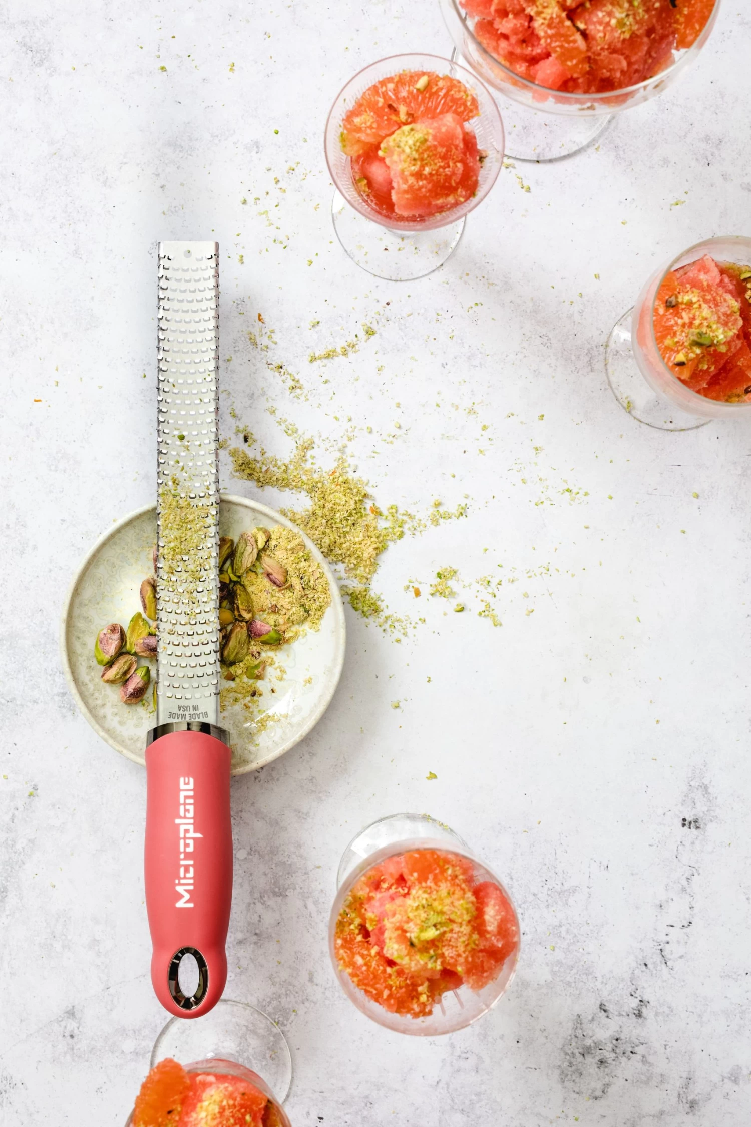 Microplane Rasp Premium Classic - Fijn - Lipstick Pink 2 Microplane Rasp Premium Classic - Fijn - Lipstick Pink - Afbeelding 2