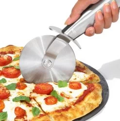 OXO Good Grips Pizzasnijder Steel 6 OXO Good Grips Pizzasnijder Steel -Keukenbenodigdheden Winkel Oxo Pizzasnijdder Steel 2