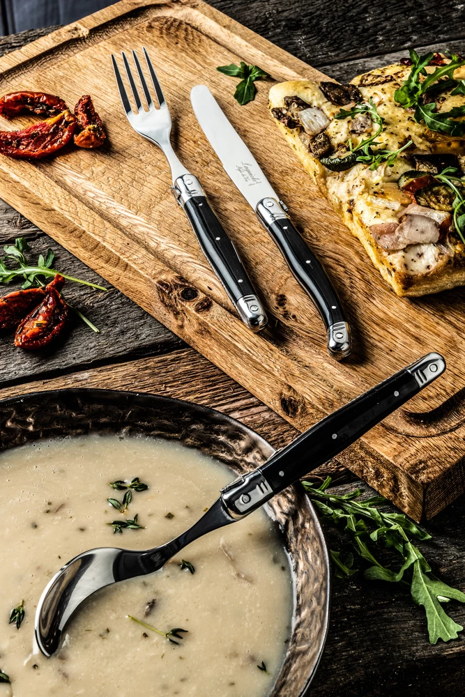 Laguiole Style De Vie Bestekset Premium Line - Zwart - 24 Delig / 6 Personen 2 Laguiole Style De Vie Bestekset Premium Line - Zwart - 24 Delig / 6 Personen - Afbeelding 2