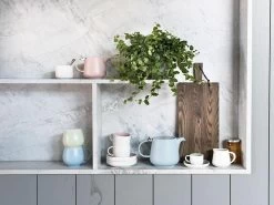 Maxwell & Williams Kop En Schotel Tint Blauw 100 Ml 5 Maxwell & Williams Kop En Schotel Tint Blauw 100 Ml -Keukenbenodigdheden Winkel Tint Lifestyle Image 2 800x600 1