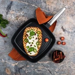 Westinghouse Grillpan Performance - Blissful Black - 28 X 28 Cm - Standaard Anti-aanbaklaag 17 Westinghouse Grillpan Performance - Blissful Black - 28 X 28 Cm - Standaard Anti-aanbaklaag -Keukenbenodigdheden Winkel WCFP0095G28BK 9