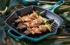 Le Creuset Grillpan Signature - Deap Teal - 26 X 26 Cm - Geëmailleerde Anti-aanbaklaag 5 Le Creuset Grillpan Signature - Deap Teal - 26 X 26 Cm - Geëmailleerde Anti-aanbaklaag -Keukenbenodigdheden Winkel grillpfanne deepteal livest