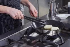 Sambonet Serveerpincet Zwart 6 Sambonet Serveerpincet Zwart -Keukenbenodigdheden Winkel sambonet serveerpincet zwart sfeer3